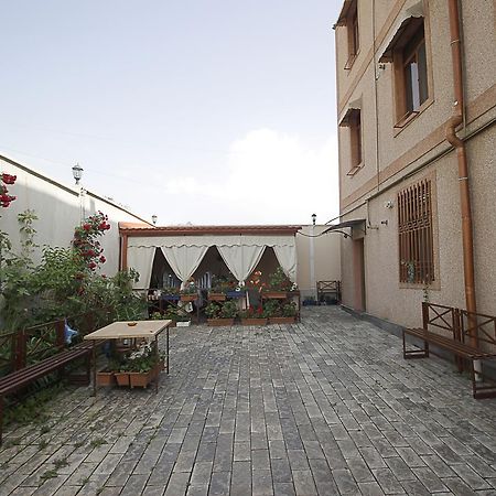 Planet Hotel Ереван Экстерьер фото